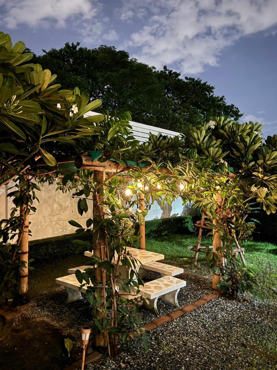Anna Home@Lat Krabang Bangkok Buitenkant foto